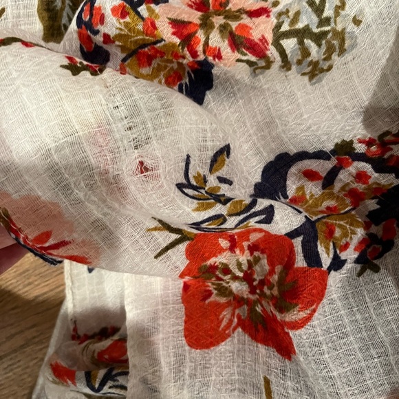 Francesca’s Floral Kimono - Picture 5 of 5